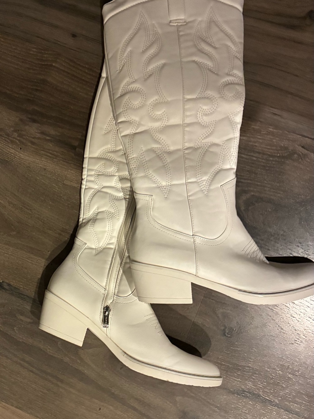 Vepose White Knee-High Western Boots for Women